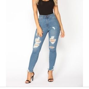 👑FASHION NOVA skinny jeans👑